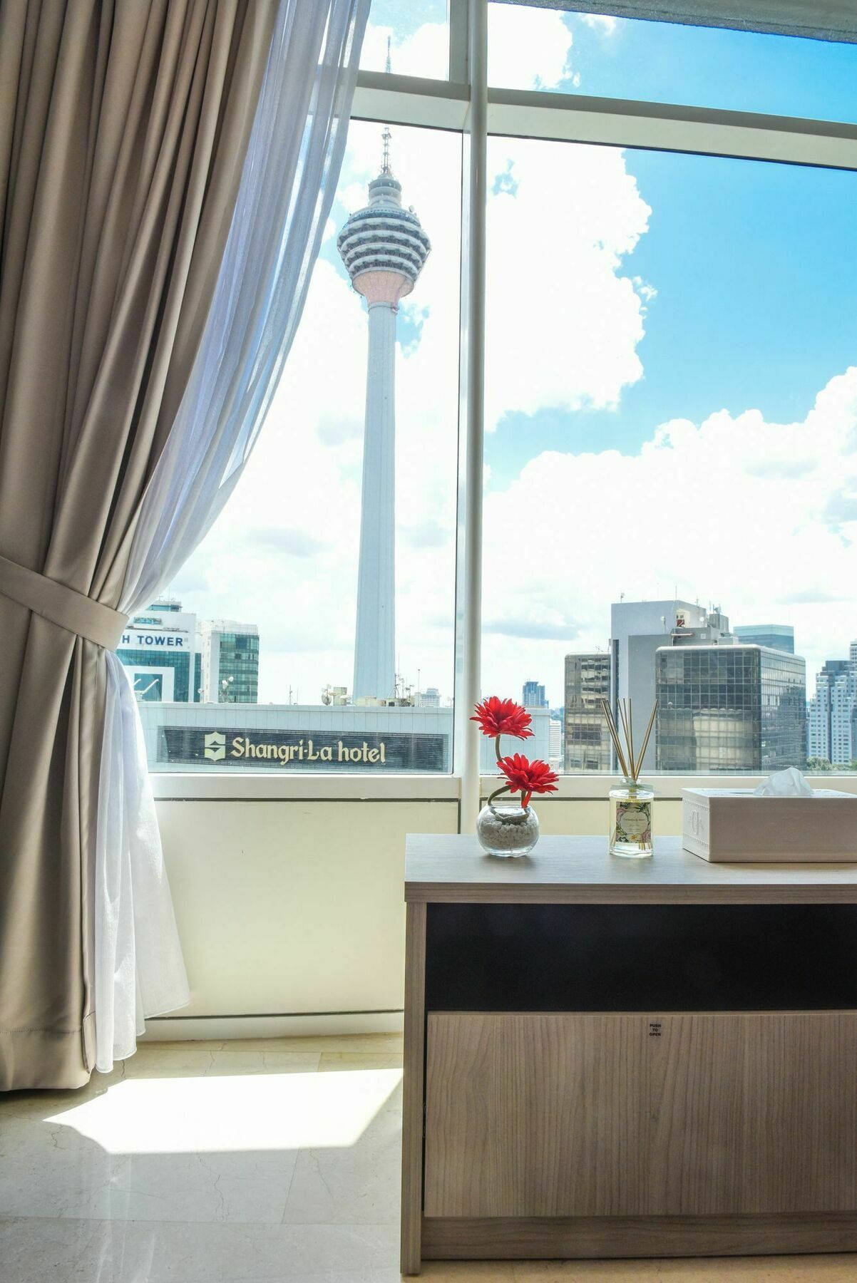 Klcc Service Apartments Kuala Lumpur Exterior photo